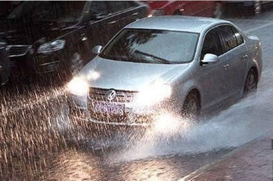 夏天多雨，升窗器也需防水